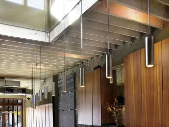 Minimalist décor that is both restful and dynamic allows the food to shine.