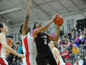 Destiny Nunley ’17 scored 15 points and shot 7-11 from the field against Brown last Saturday to help the Harvard women’s basketball team win its sixth consecutive game.