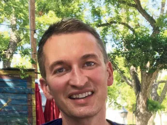 Photograph of author Justin Deabler
