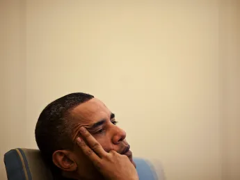 Barack Obama listening to his advisors, in the Oval Office, April 2010.