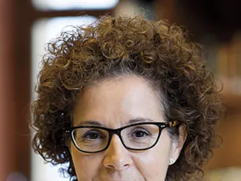 Mia Karvonides