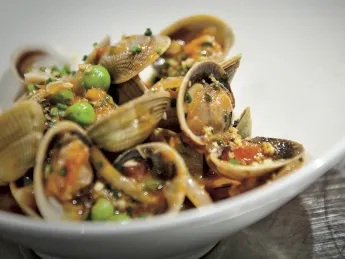 Fusilli with clams and fresh peas