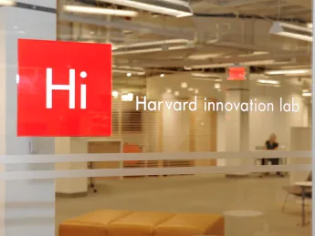 "Hi" welcomes you.