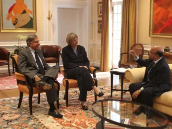 Left to right: Ratan Tata, Drew Faust, and Nitin Nohria at Harvard Business School.