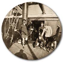 Skip rope aboard the tramp steamer Fulda. Blake, Curtis, Hoyt, Clark, and Burke ham it up for the camera.