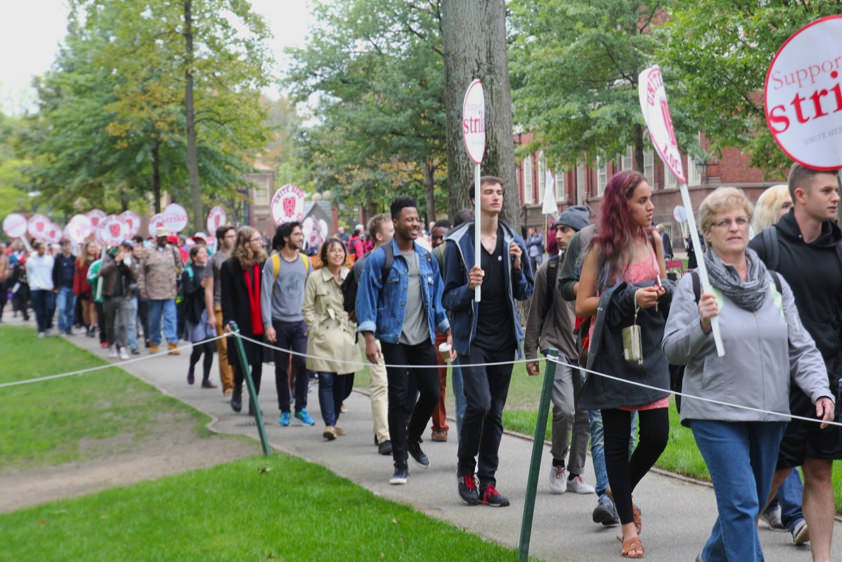 Dining Hall Workers Move Toward Strike Next Week | Harvard Magazine
