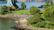 Brooklyn Bridge Park: the beach at Main Street Park, in the shadow of the Manhattan Bridge