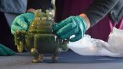 An eighteenth-century Chinese jadeite tripod covered censer that was stolen from the Fogg Museum in 1979 has been formally returned to the Harvard Art Museums. 