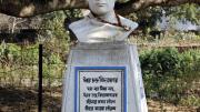 The inscription below this bust of Vidyasagar quotes Rabindranath Tagore: &ldquo;The chief glories of [his] character were neither his compassion nor his learning, but his invincible manliness and imperishable humanity.&rdquo; The presence of a garland speaks to the reverence many still feel for the man.