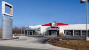 Photo of a defunct Saturn dealership