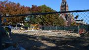 12. Construction in late October. The subsurface waterproofing repairs and installation of new utilities have been completed, and the plaza surface is taking shape.
