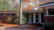 Henry Hoover’s mid-century modern Peavy House, in Lincoln, Massachusetts