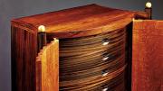 Detail a fluted cabinet