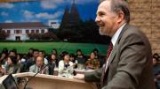 Arthur Kleinman, Rabb professor of anthropology and professor of medical anthropology, lectured at Fudan University’s Contemporary Anthropology Forum. 