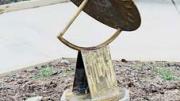Kapetan calls this equatorial sundial his most traditional.