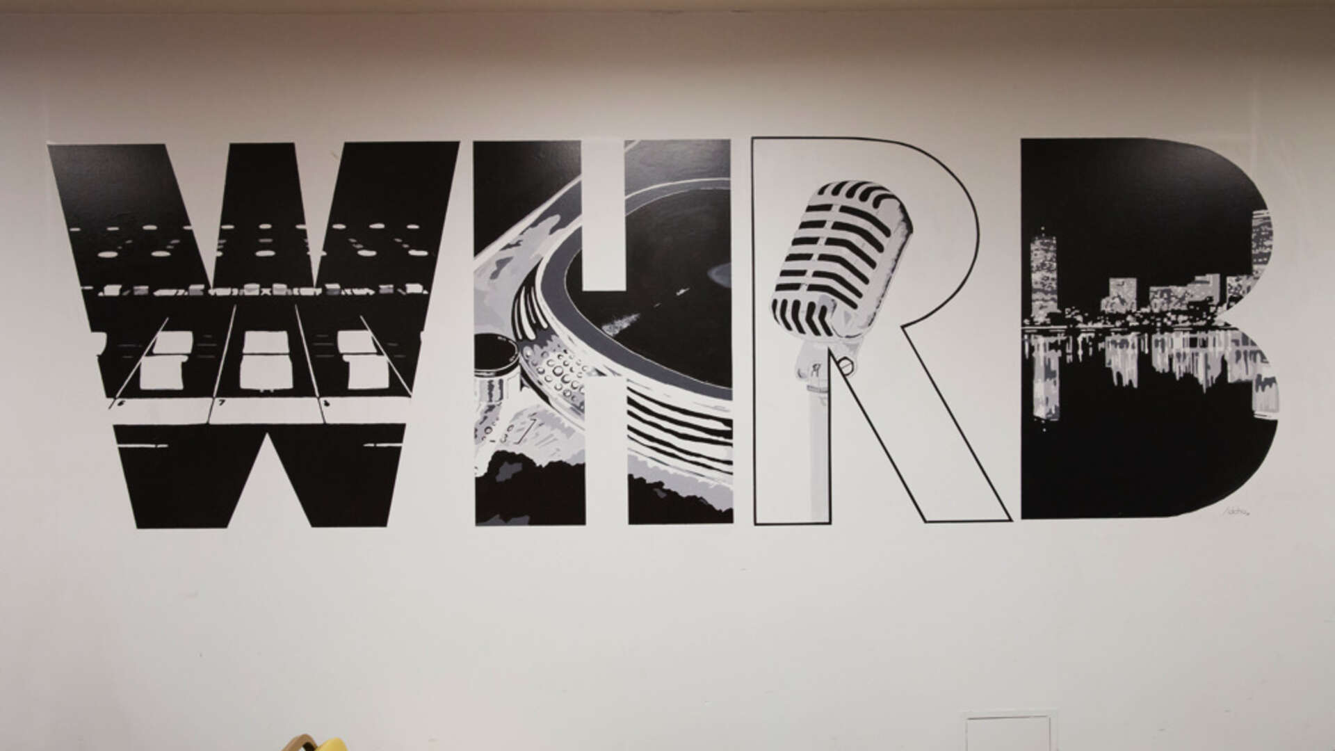 Whrb David Elliott leaves WHRB board | Harvard Magazine