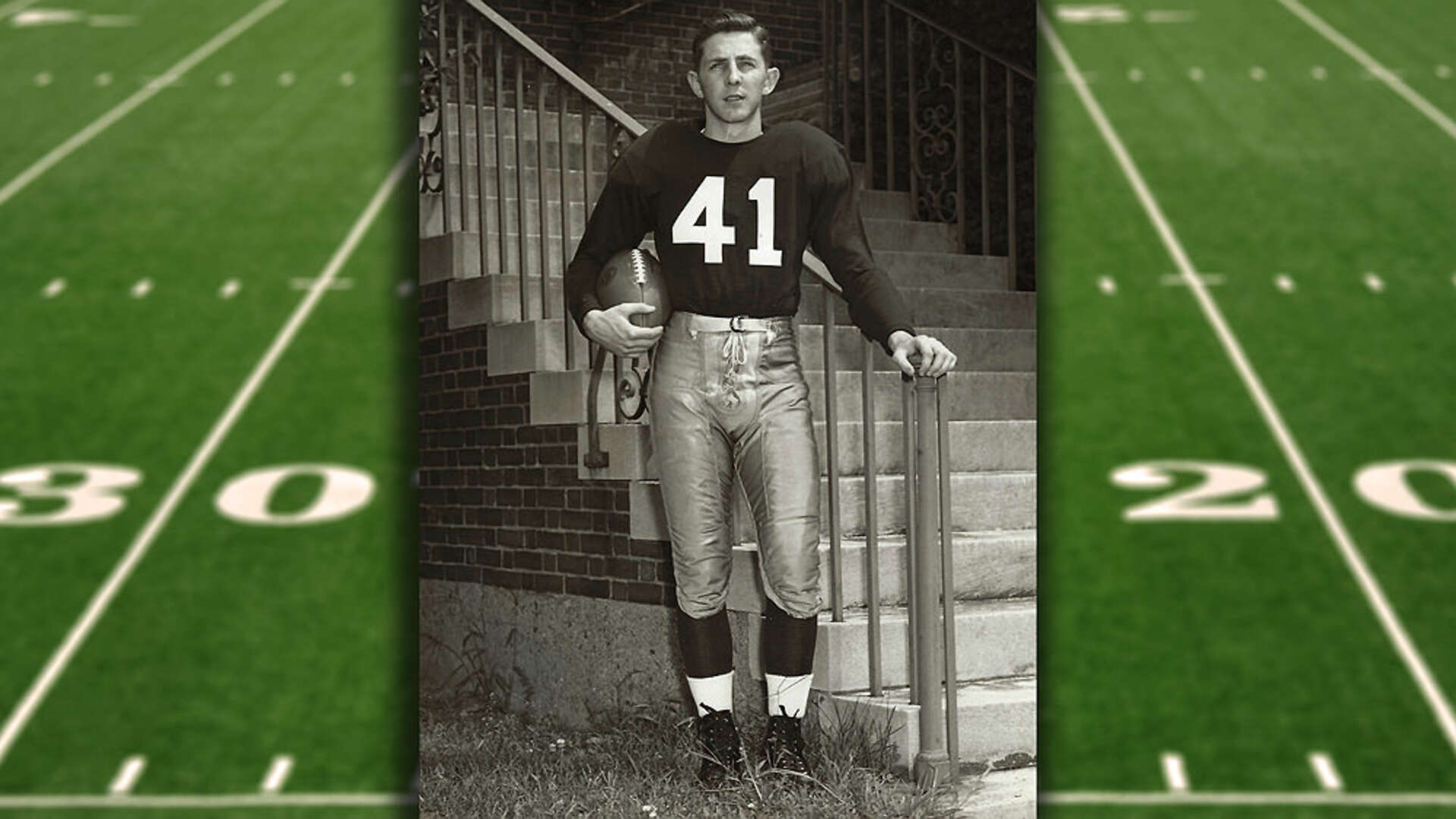 Harvard Football Great Performances: Carroll Lowenstein '52