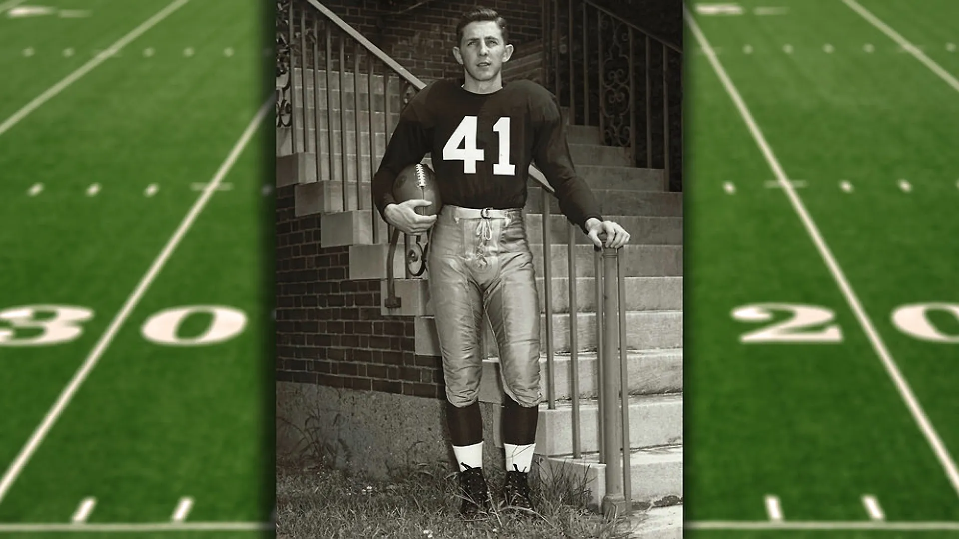 Harvard Football Great Performances: Carroll Lowenstein '52