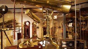 Hollis professor John Winthrop observed in Cambridge the transit of Venus of 1769 with this 24-inch Gregorian reflecting telescope by James Short, London, 1764.
