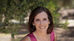 Martha McSally, M.P.P. ’90, Republican of Arizona, who won her House race on December 17, became the fifth alumna elected to the 114th Congress.