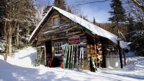 Harvard Mount Washington cabin in the snow 