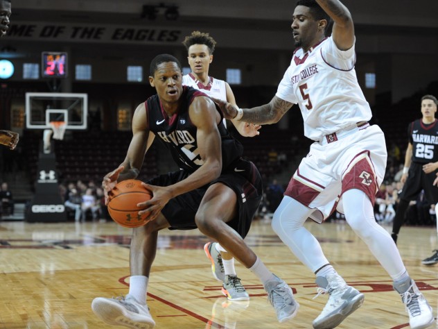 Harvard Men S Basketball Wins Ivy Opener Against Dartmouth