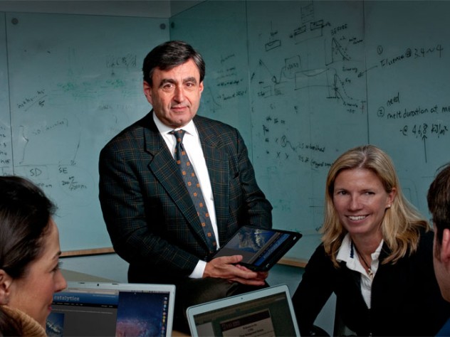 Photograph by Stu Rosner Eric Mazur says learning interests him far more than teaching, and he encourages a shift from "teaching" to "helping students learn."