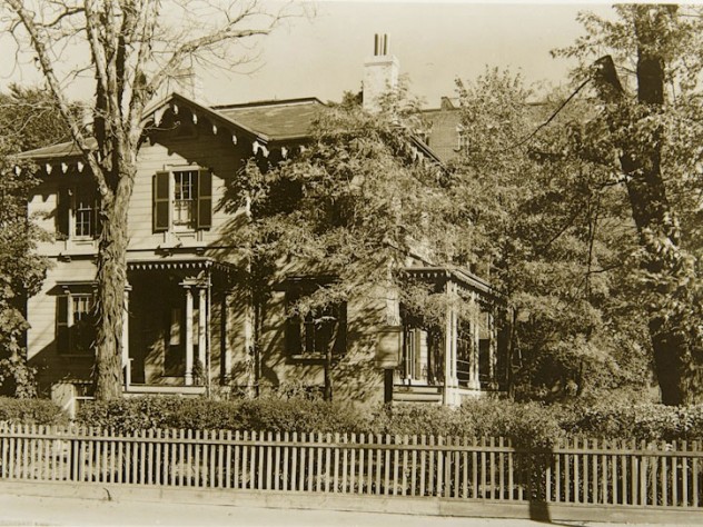 Photograph courtesy of the Harvard University Archives/HUV 164 (1-1) 38 Quincy Street, a house without electricity, where staff moved in 1932