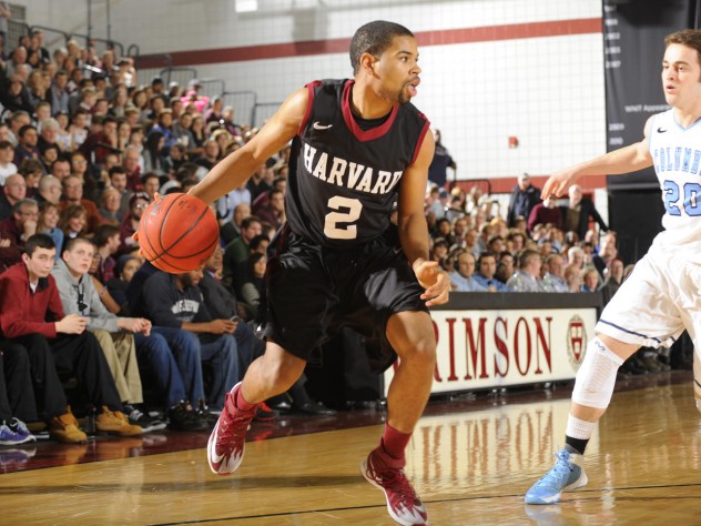 Harvard Men S Basketball Team Sweeps Yale And Brown Harvard Magazine
