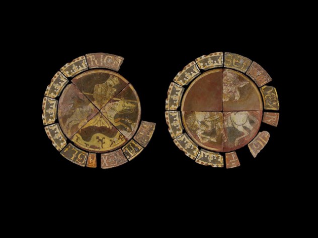 Digital reconstruction of two medieval tiles 