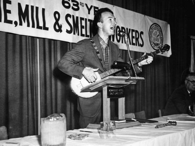 Seeger often sang at union rallies and meetings.