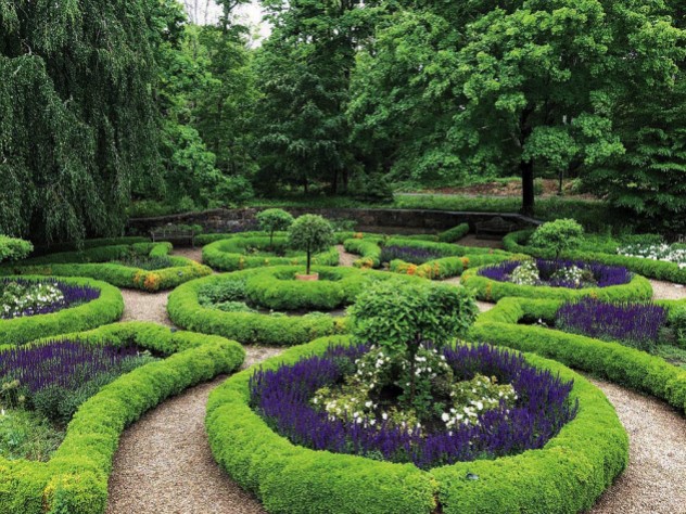 Close up view of the sunken garden’s symmetrical hedges and plants