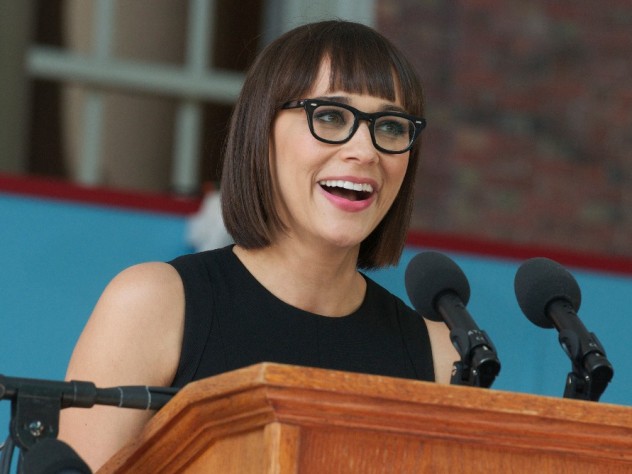 Rashida Jones speaks at Harvard College Class Day 2016 | Harvard Magazine