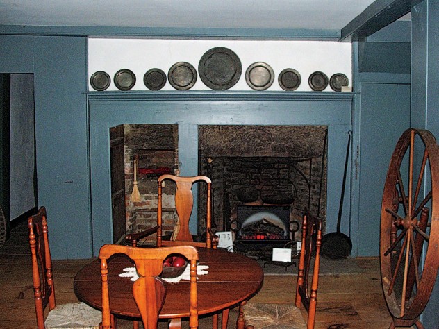 Photograph courtesy of the Connecticut Daughters of the american Revolution, Inc./Governor Jonathan Trumbull House and Wadsworth Stable The “keeping room” at the Governor Jonathan Trumbull House