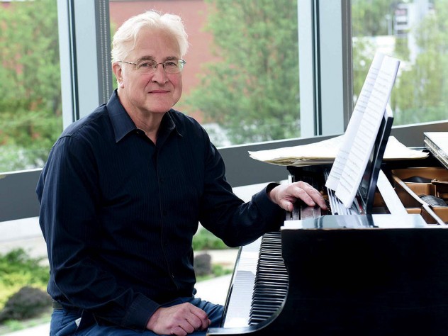 Photograph of composer Paul Moravec