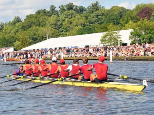 The Harvard heavyweight varsity pulls away from its Molesey/Oxford Brookes opponents.