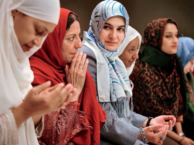 Wearing hijab, Muslim women from the United States and around the world meet in Manhattan in 2006 during the Women’s Islamic Initiative: Spirituality and Equity conference to discuss the issues and problems they face.