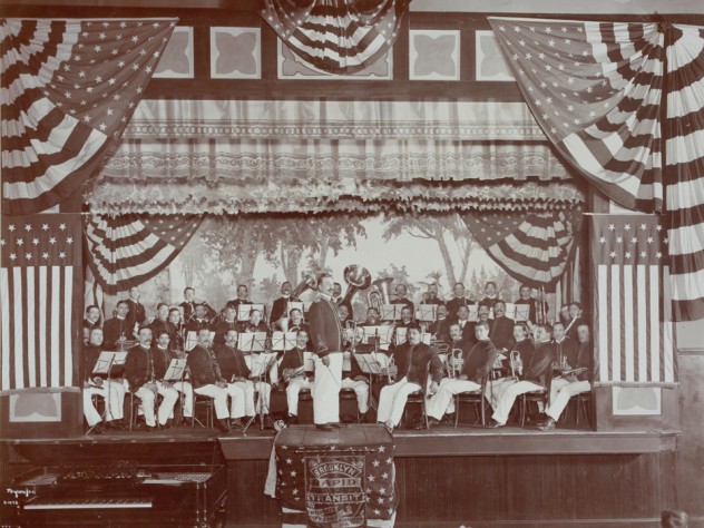Photograph courtesy of the Harvard Art Museums Byron Company, <i>Industrial Problems, Welfare Work: United States. New York. Brooklyn: Rapid Transit Company: Provision of Recreational Facilities for Employees. Brooklyn Rapid Transit Co.: Band of Employees Benefit Association, </i>1906. Gelatin silver print.