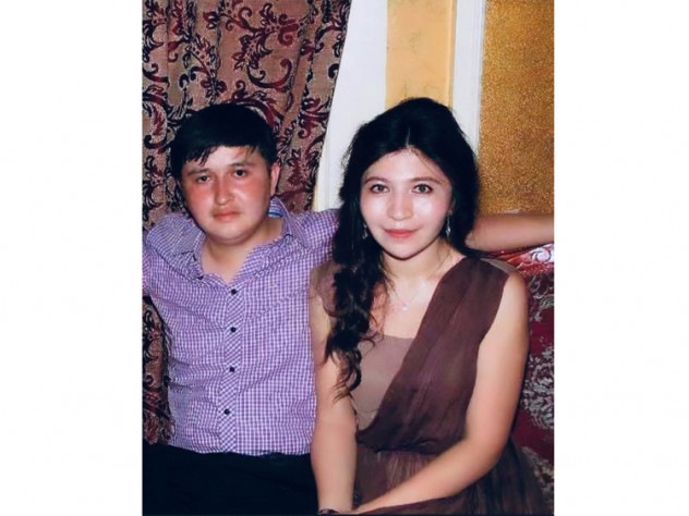 Photograph of Ekpar Asat and Rayhan Asat.