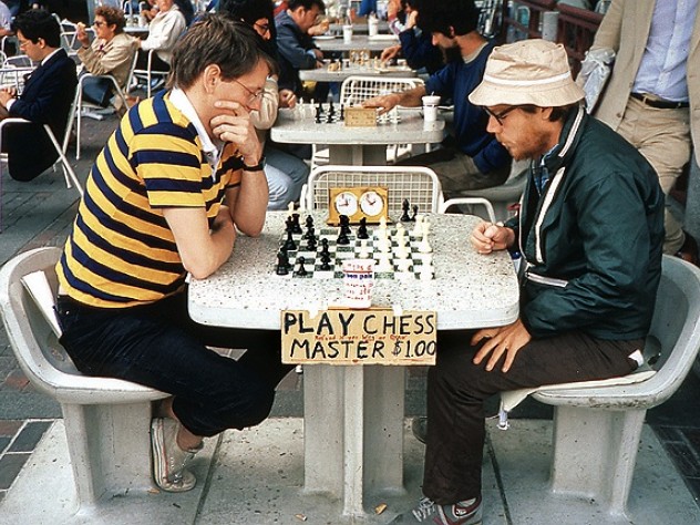 Chess master Murray Turnbull ’71 takes on an opponent at 1983 rates