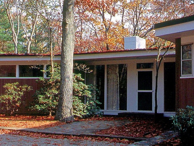 Henry Hoover’s mid-century modern Peavy House, in Lincoln, Massachusetts