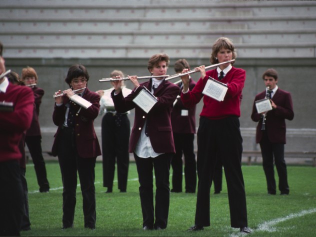 Bandswomen performing
