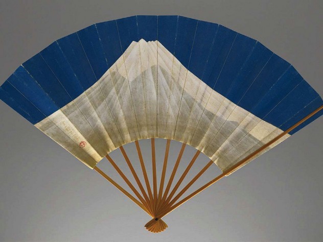 Photograph of Edo era fan depicting Mount Fuji and Mount Tsukuba on alternate sides