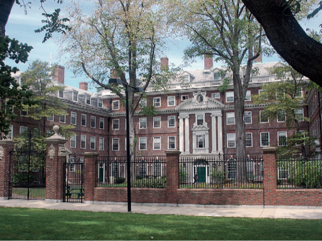 Leverett House’s McKinlock Hall
