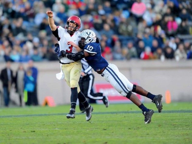 Despite the efforts of Yale linebacker Victor Egu, Crimson quarterback Scott Hosch ’16 managed a flip to freshman receiver Justice Shelton-Mosley, who took the ball the rest of the way. The 35-yard touchdown gave Harvard a 14-7 second-quarter lead in The Game.