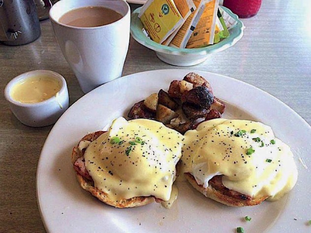 Eggs Benedict at Chach