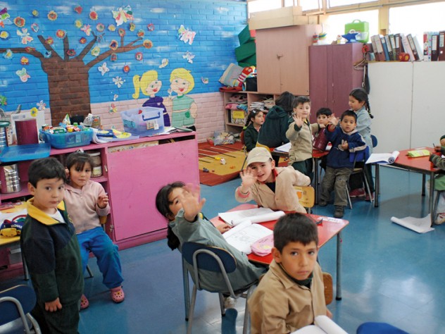 A classroom in Peñalolén (a neighborhood of Santiago, Chile) where "Un Buen Comienzo" is being implemented