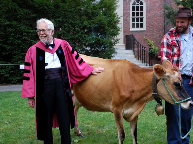 Photograph by Harvard Magazine Harvey Cox, Harvard’s ninth Hollis professor of divinity, introduces Faith, his guest of honor, and Ben Holmes, both from The Farm School, in Athol, Massachusetts.
