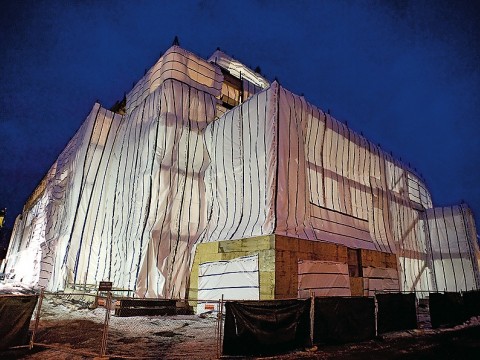 Midwinter work, under wraps, on the Law School’s Northwest Corner building