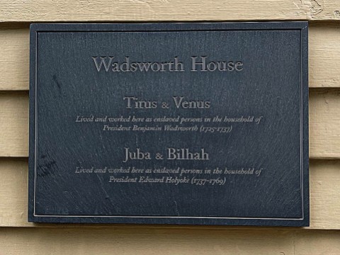 Plaque memorializing slaves, placed on Wadsworth House in 2016